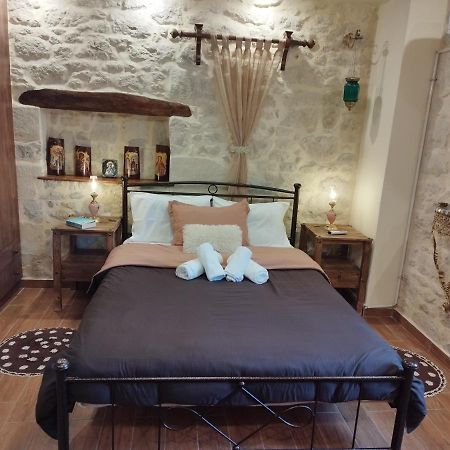 Amazing Stone Villas Kapetanianá 외부 사진