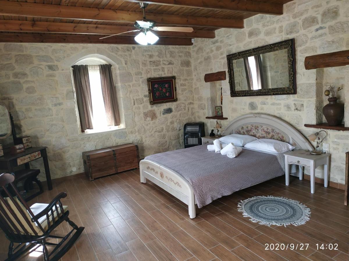 Amazing Stone Villas Kapetanianá 외부 사진