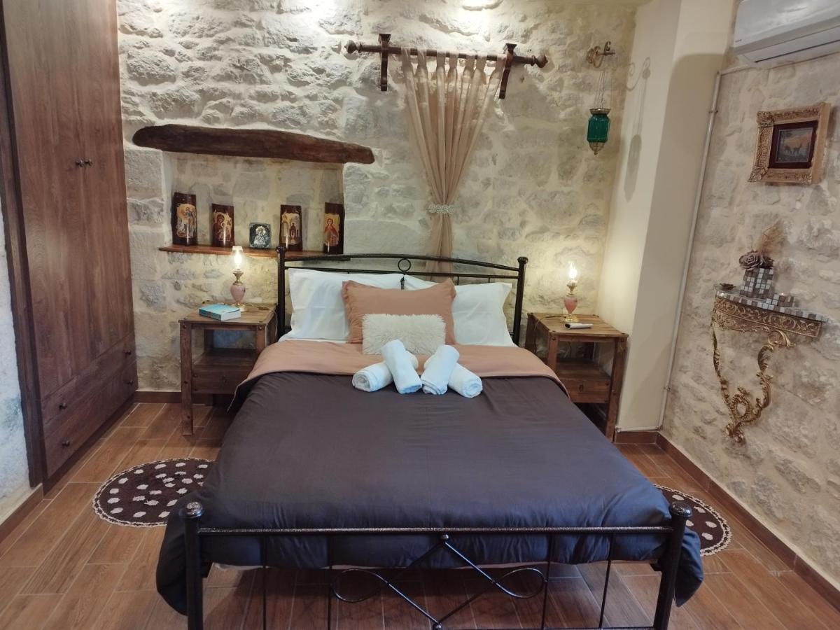 Amazing Stone Villas Kapetanianá 외부 사진