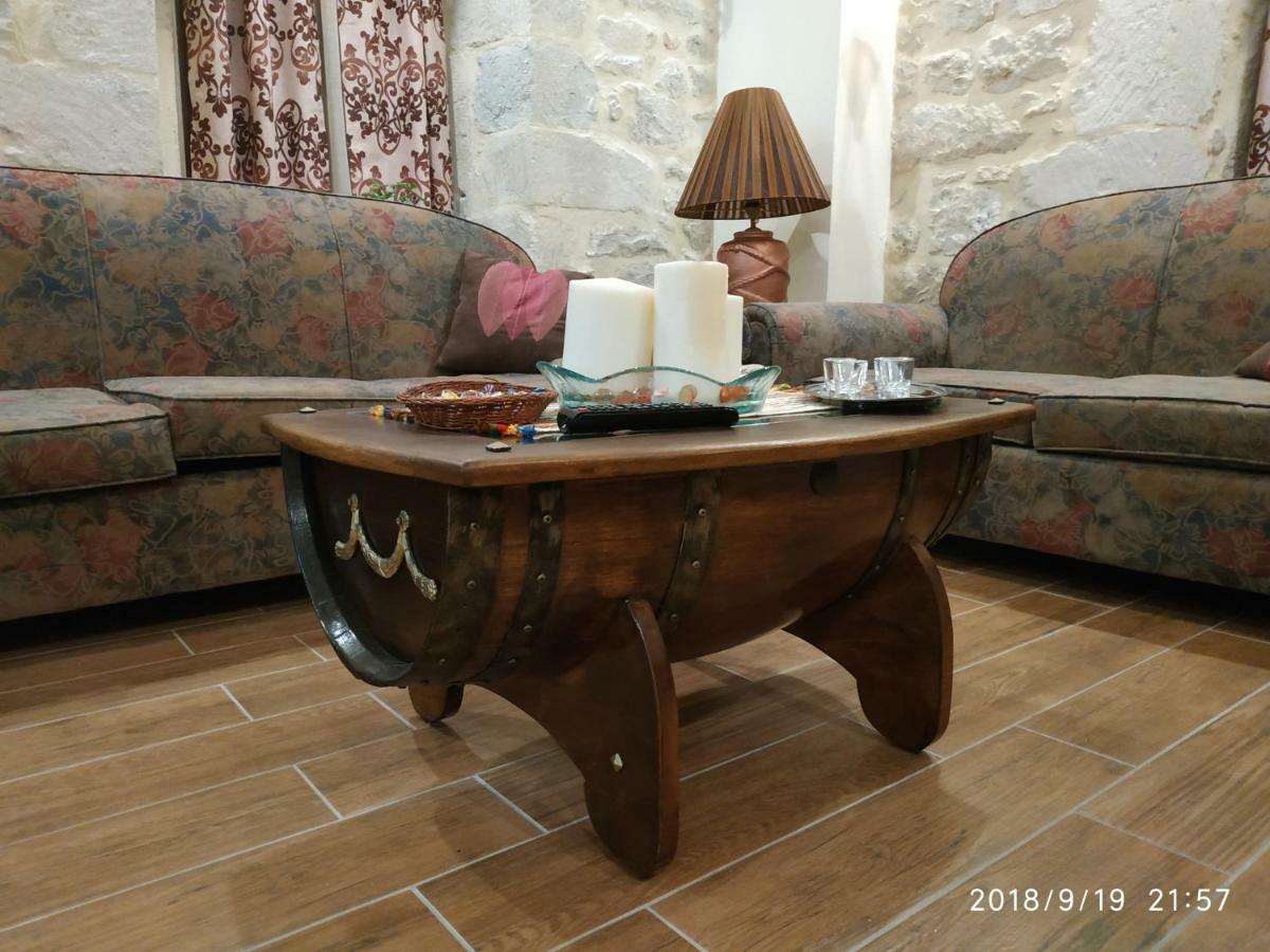 Amazing Stone Villas Kapetanianá 외부 사진